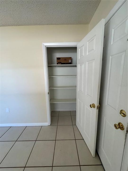 На продажу: $224,900 (3 спален, 1 ванн, 960 Квадратных фут)