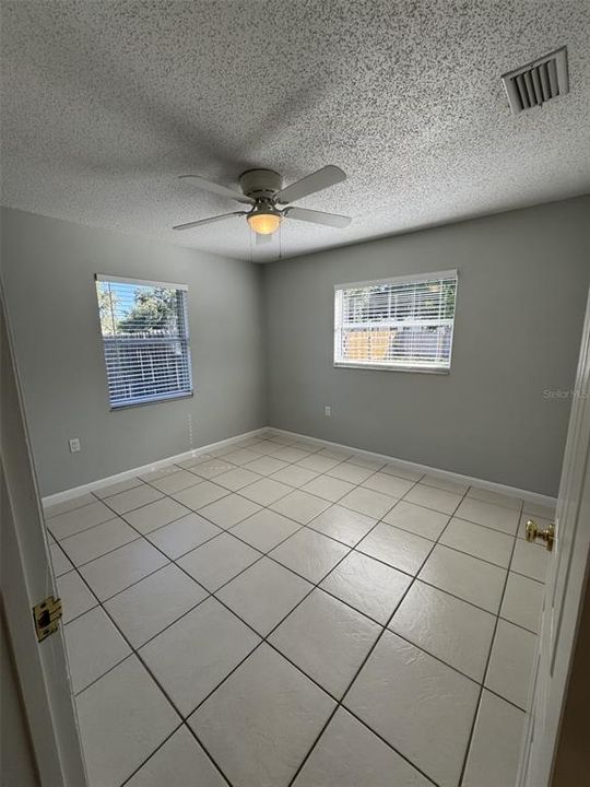 На продажу: $224,900 (3 спален, 1 ванн, 960 Квадратных фут)