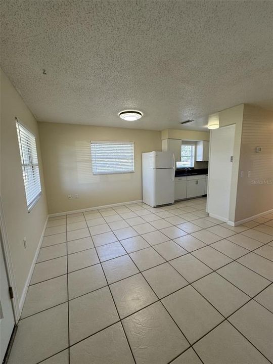 На продажу: $224,900 (3 спален, 1 ванн, 960 Квадратных фут)