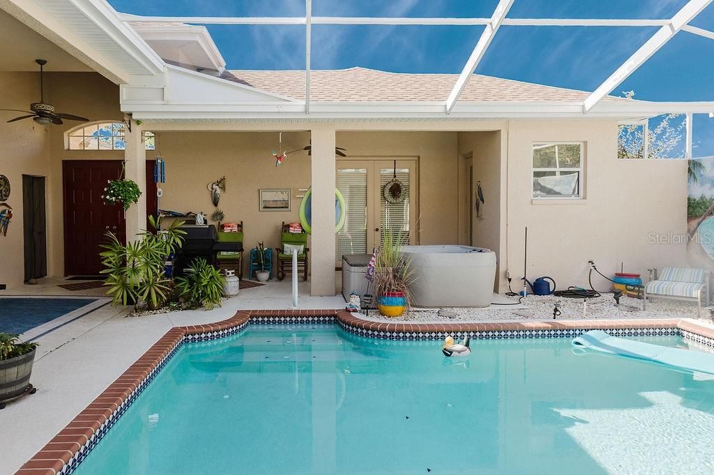 На продажу: $559,900 (4 спален, 3 ванн, 2601 Квадратных фут)