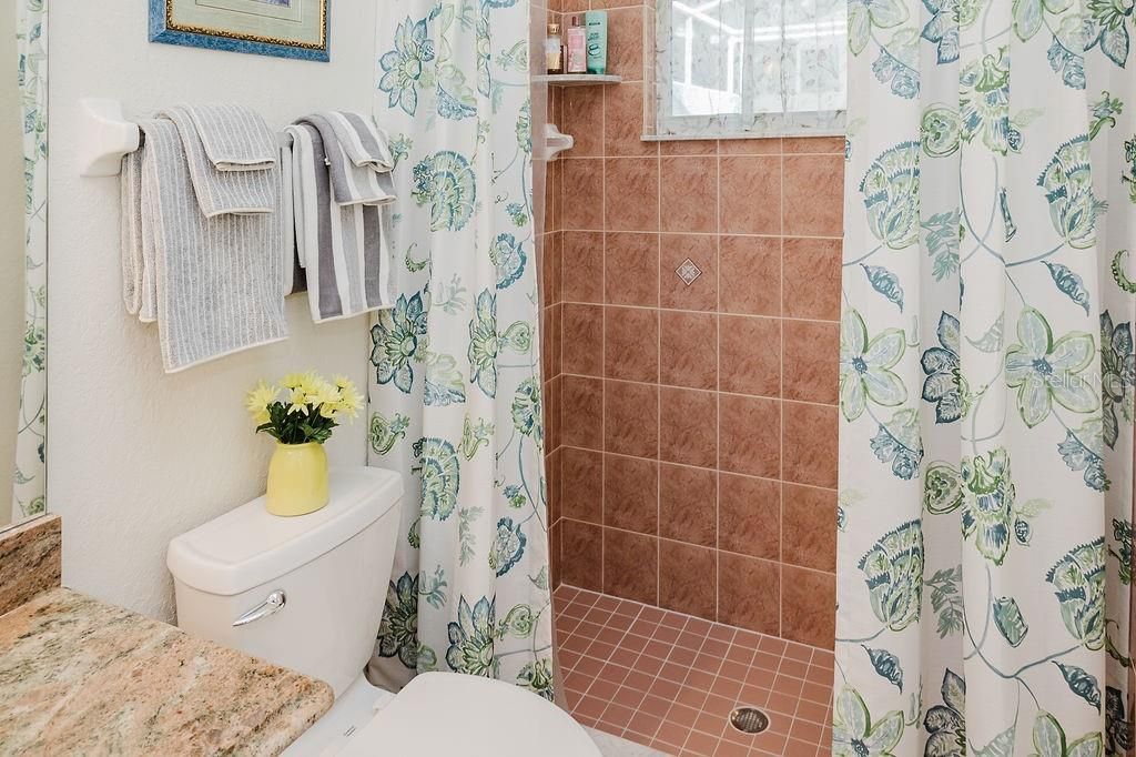 На продажу: $559,900 (4 спален, 3 ванн, 2601 Квадратных фут)