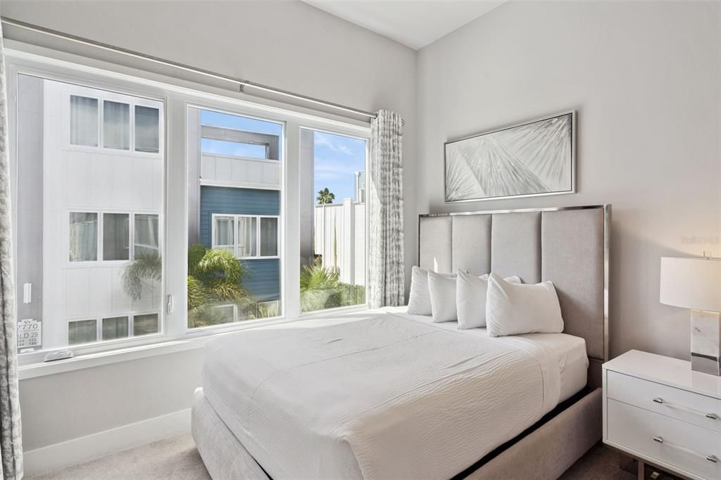 На продажу: $449,999 (5 спален, 4 ванн, 2630 Квадратных фут)