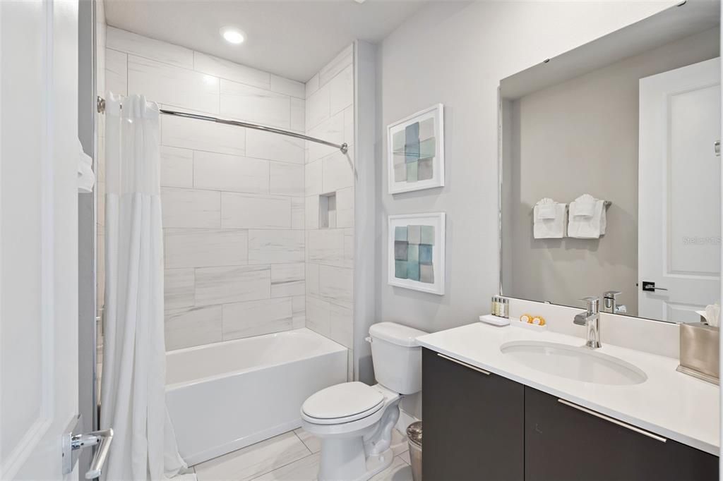 На продажу: $449,999 (5 спален, 4 ванн, 2630 Квадратных фут)