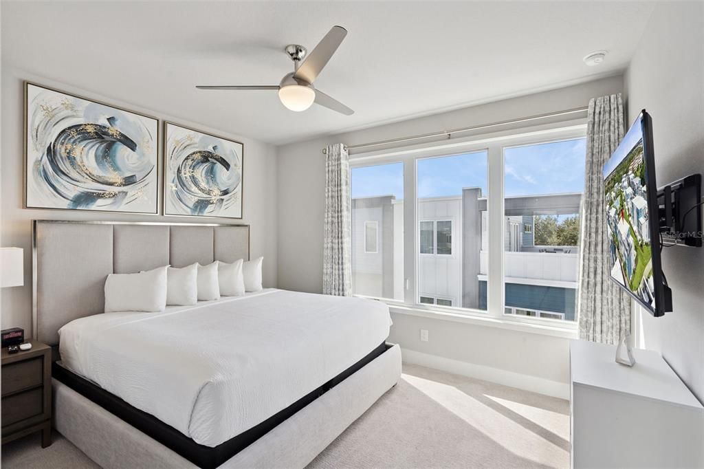 На продажу: $449,999 (5 спален, 4 ванн, 2630 Квадратных фут)