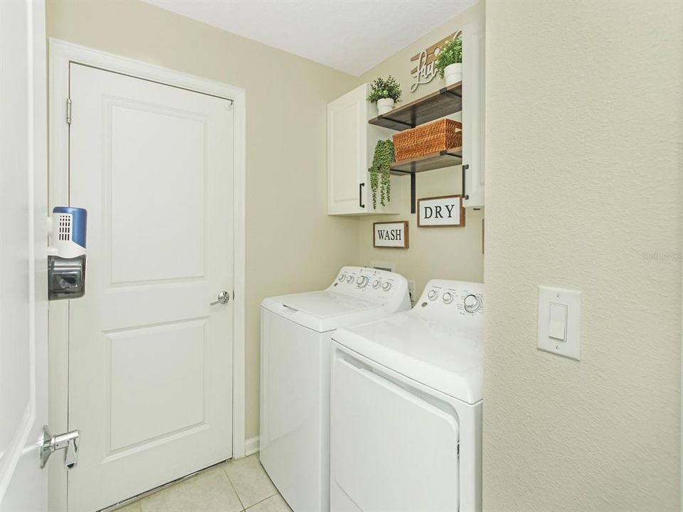 For Sale: $389,900 (3 beds, 2 baths, 1260 Square Feet)