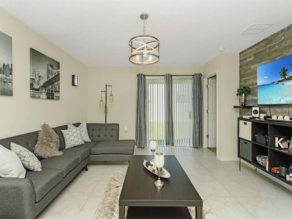 For Sale: $389,900 (3 beds, 2 baths, 1260 Square Feet)