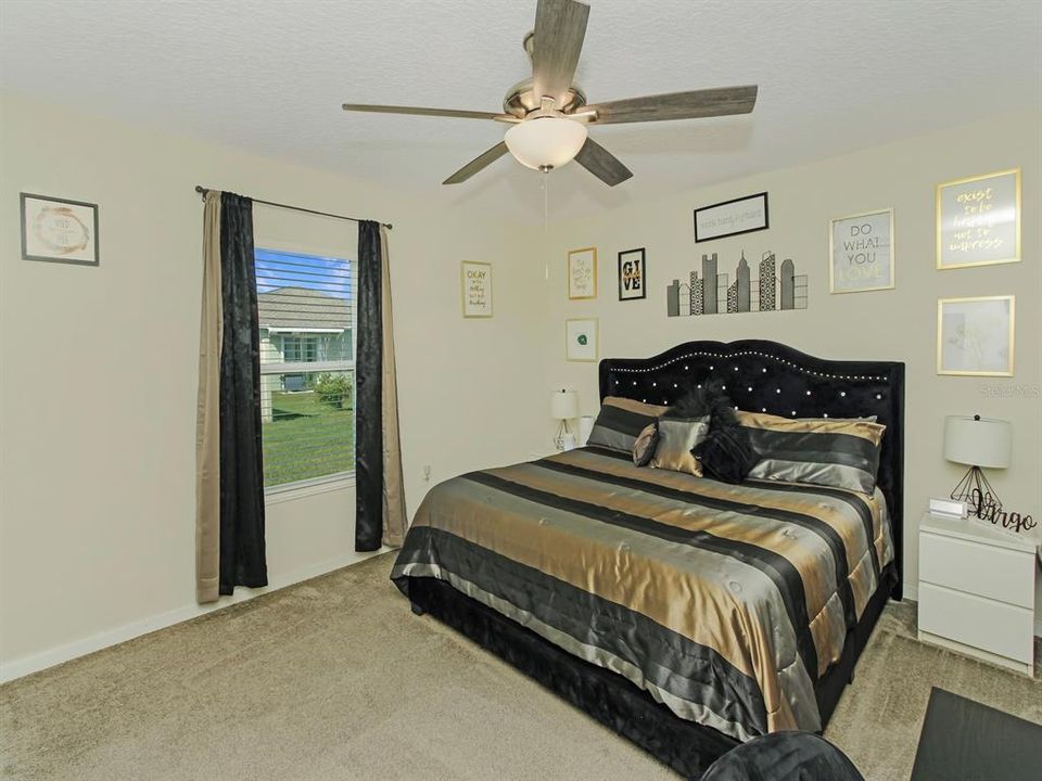 For Sale: $389,900 (3 beds, 2 baths, 1260 Square Feet)