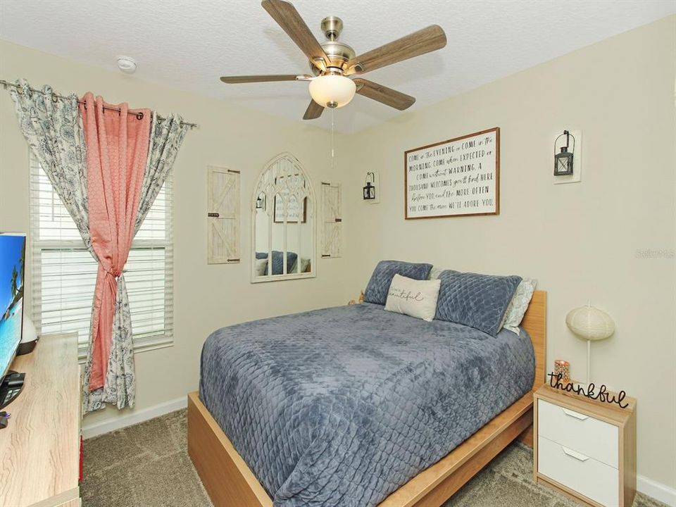 For Sale: $389,900 (3 beds, 2 baths, 1260 Square Feet)