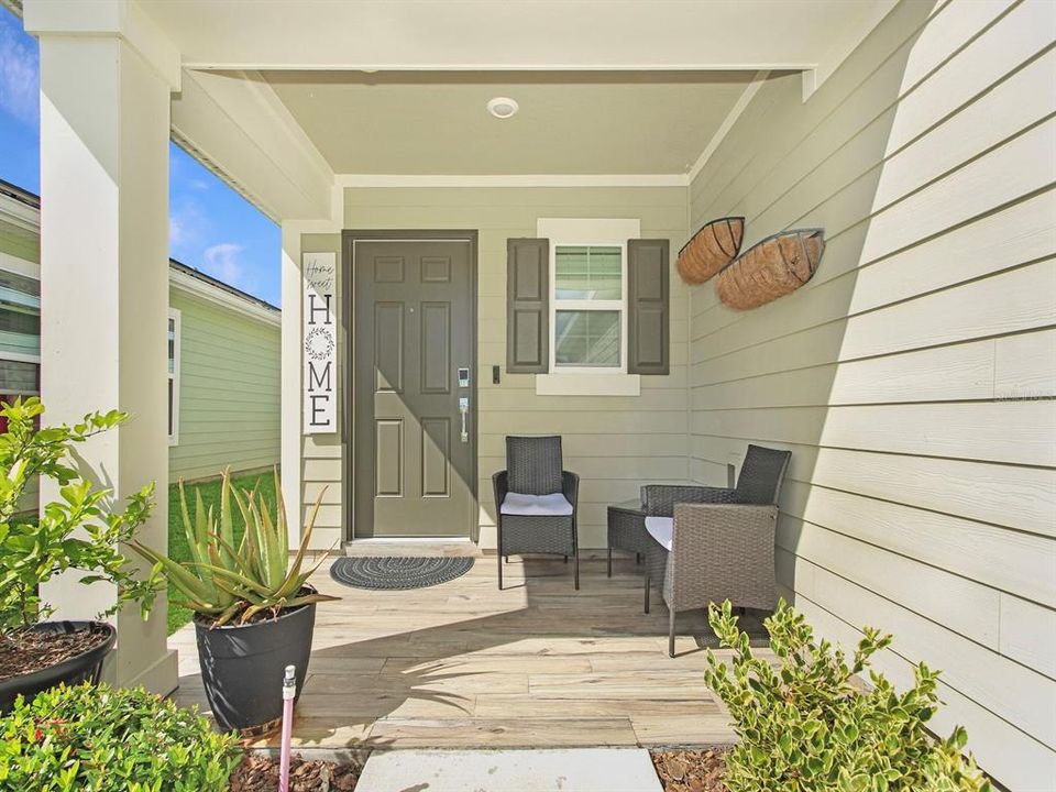 For Sale: $389,900 (3 beds, 2 baths, 1260 Square Feet)
