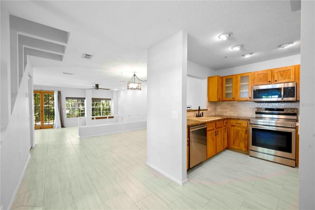 For Sale: $327,900 (3 beds, 2 baths, 1676 Square Feet)