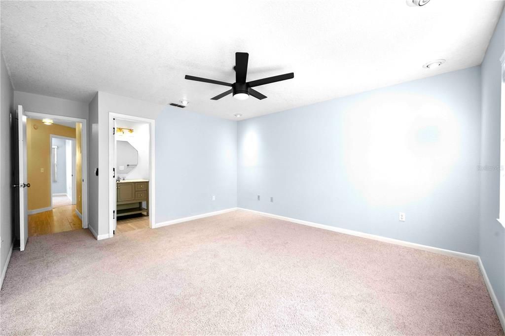 For Sale: $327,900 (3 beds, 2 baths, 1676 Square Feet)