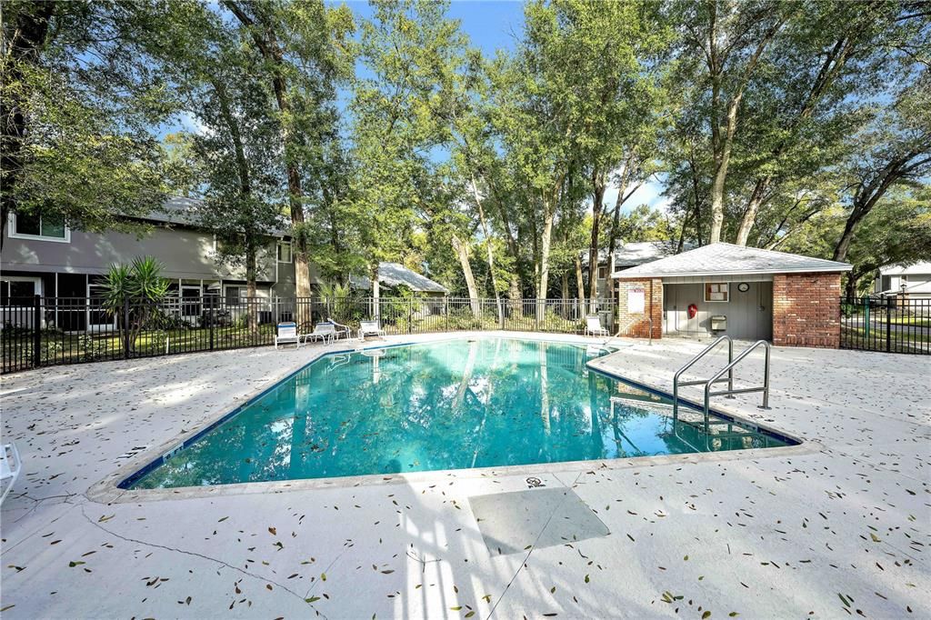 For Sale: $327,900 (3 beds, 2 baths, 1676 Square Feet)