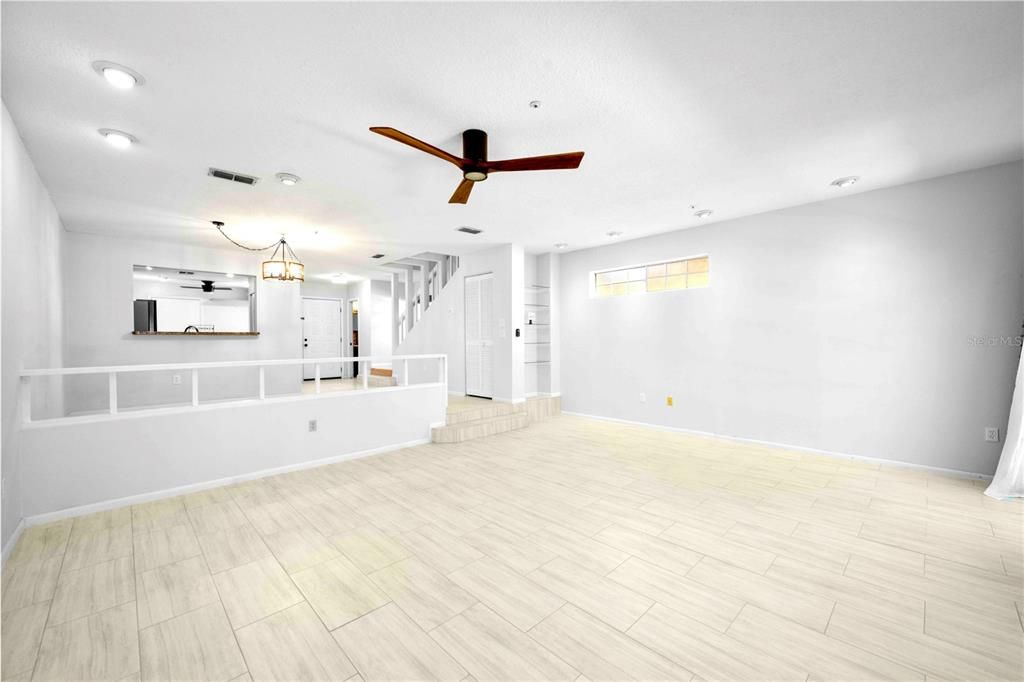 For Sale: $327,900 (3 beds, 2 baths, 1676 Square Feet)