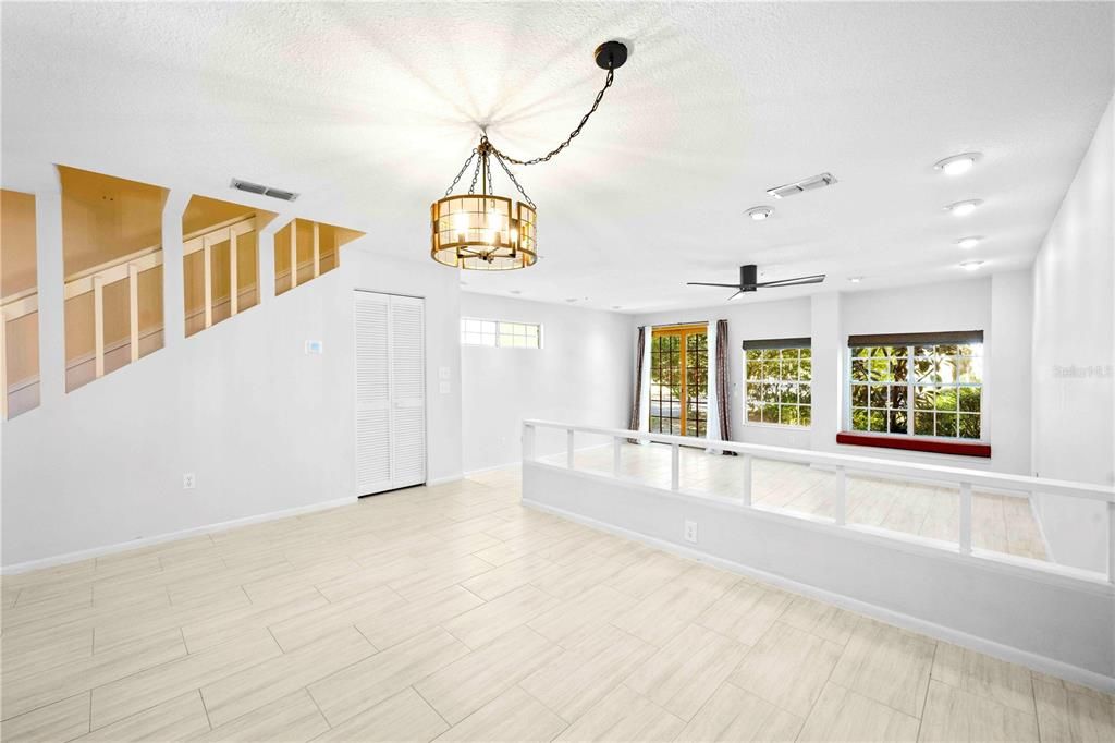 For Sale: $327,900 (3 beds, 2 baths, 1676 Square Feet)