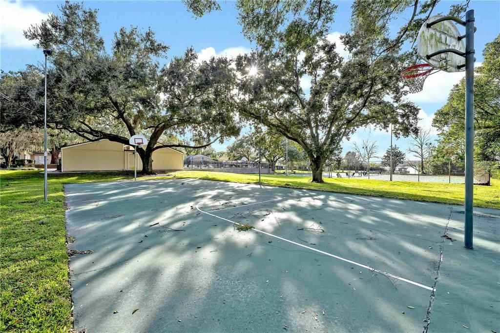 For Sale: $327,900 (3 beds, 2 baths, 1676 Square Feet)