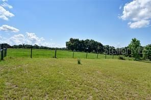 For Rent: $2,295 (3 beds, 2 baths, 1558 Square Feet)