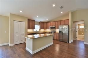 For Rent: $2,295 (3 beds, 2 baths, 1558 Square Feet)