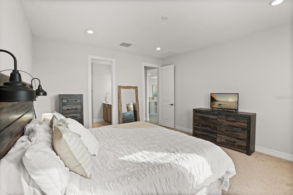 待售: $799,900 (4 贝兹, 3 浴室, 2884 平方英尺)