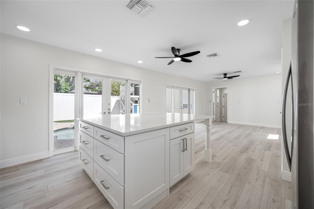 For Sale: $724,000 (3 beds, 2 baths, 1362 Square Feet)