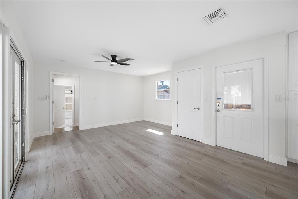 For Sale: $724,000 (3 beds, 2 baths, 1362 Square Feet)