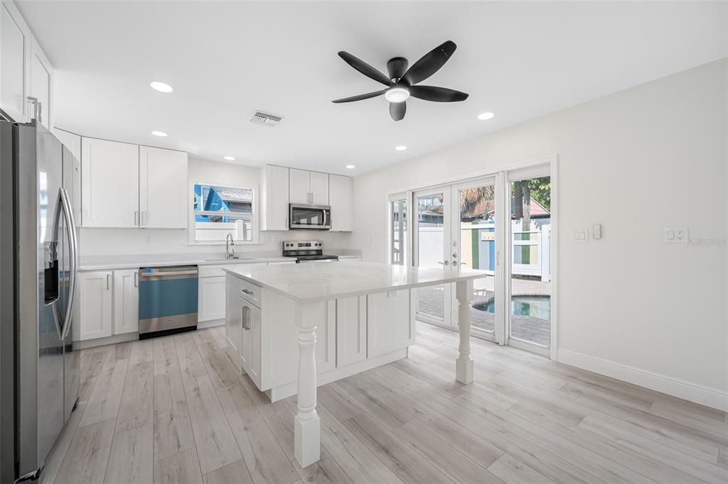 For Sale: $724,000 (3 beds, 2 baths, 1362 Square Feet)