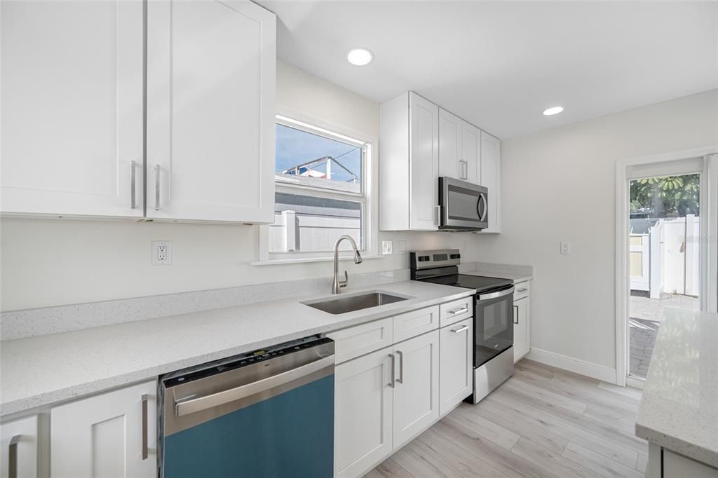 For Sale: $724,000 (3 beds, 2 baths, 1362 Square Feet)