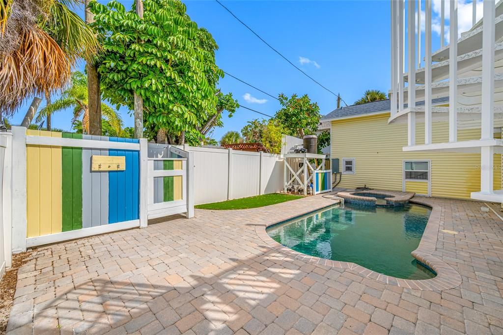 For Sale: $724,000 (3 beds, 2 baths, 1362 Square Feet)