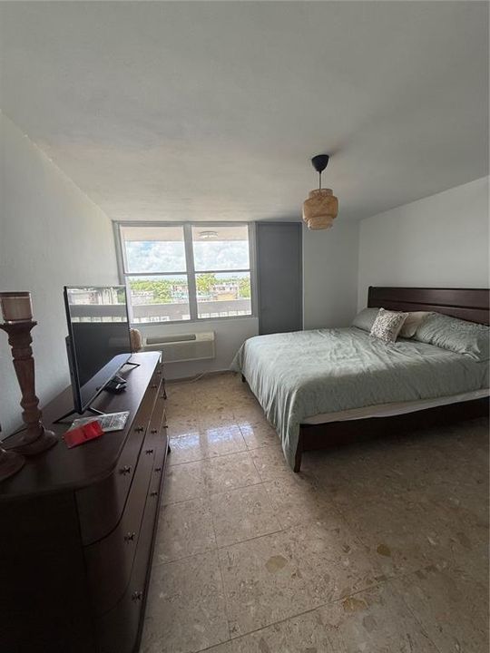 На продажу: $639,000 (2 спален, 2 ванн, 1241 Квадратных фут)