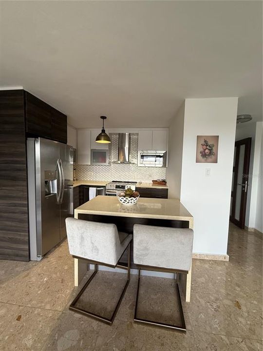 На продажу: $639,000 (2 спален, 2 ванн, 1241 Квадратных фут)