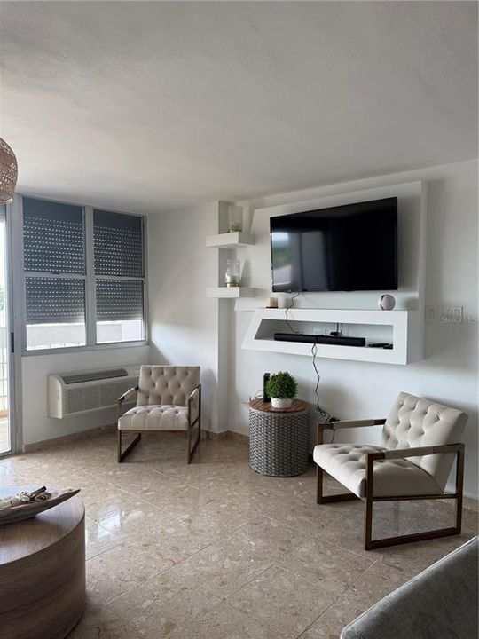 На продажу: $639,000 (2 спален, 2 ванн, 1241 Квадратных фут)