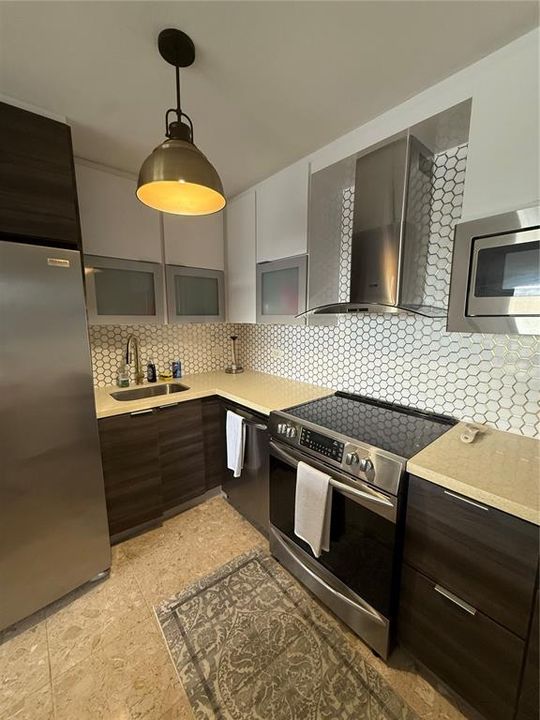 На продажу: $639,000 (2 спален, 2 ванн, 1241 Квадратных фут)