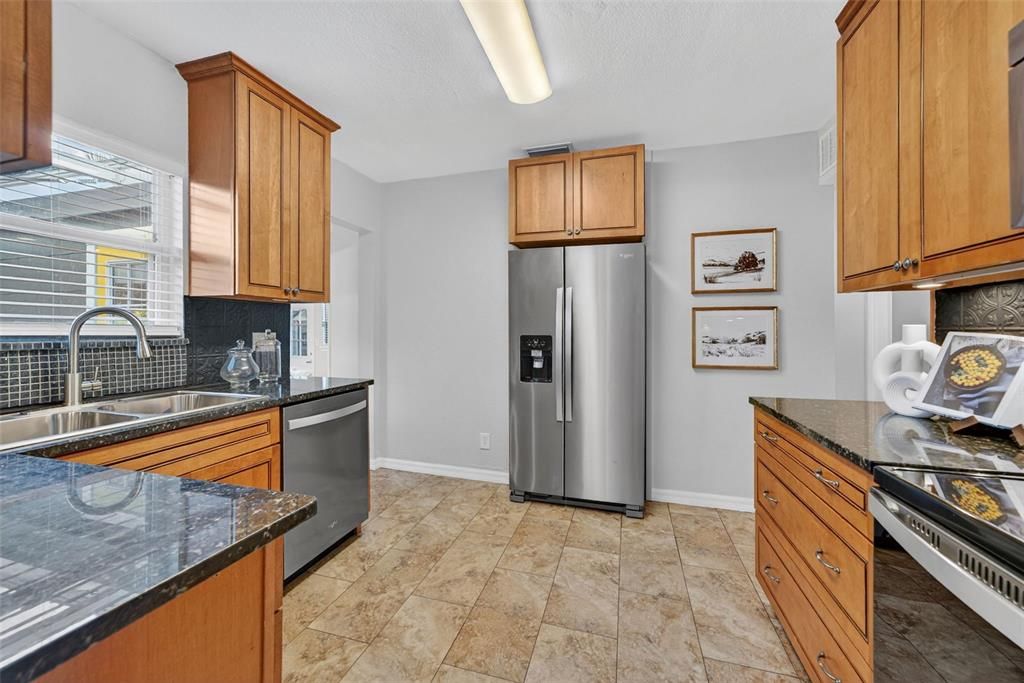 For Sale: $599,000 (3 beds, 2 baths, 1916 Square Feet)