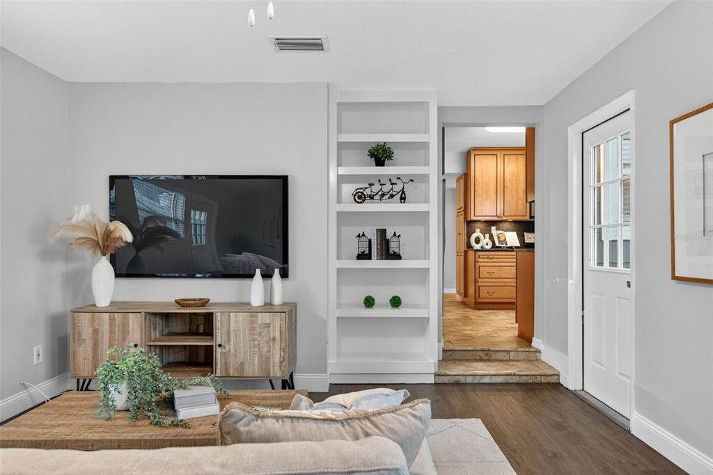 For Sale: $599,000 (3 beds, 2 baths, 1916 Square Feet)