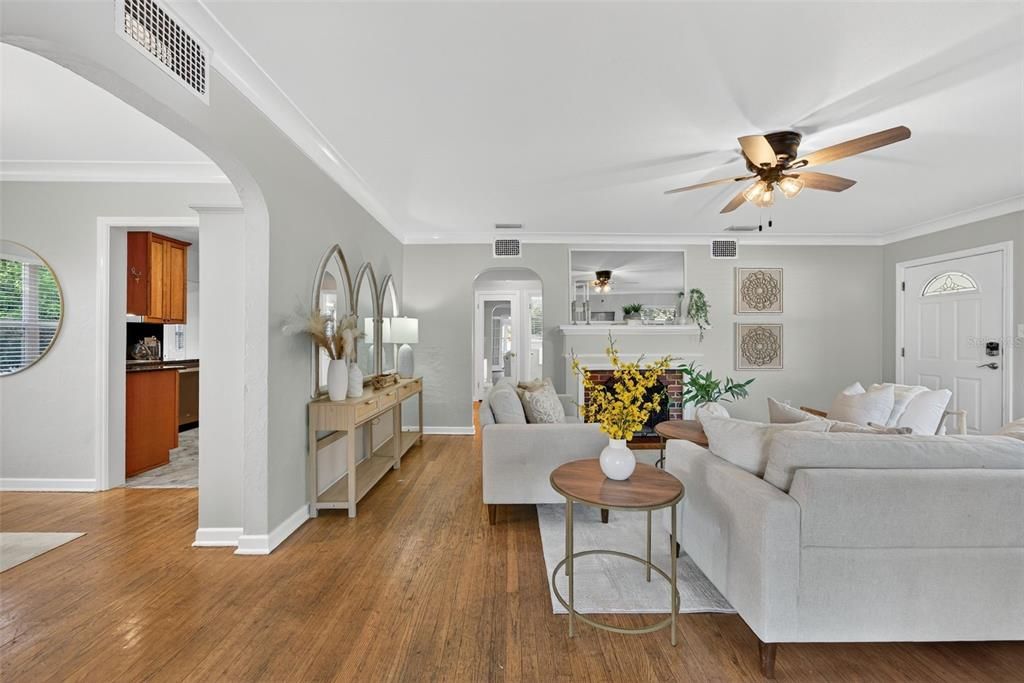 For Sale: $599,000 (3 beds, 2 baths, 1916 Square Feet)