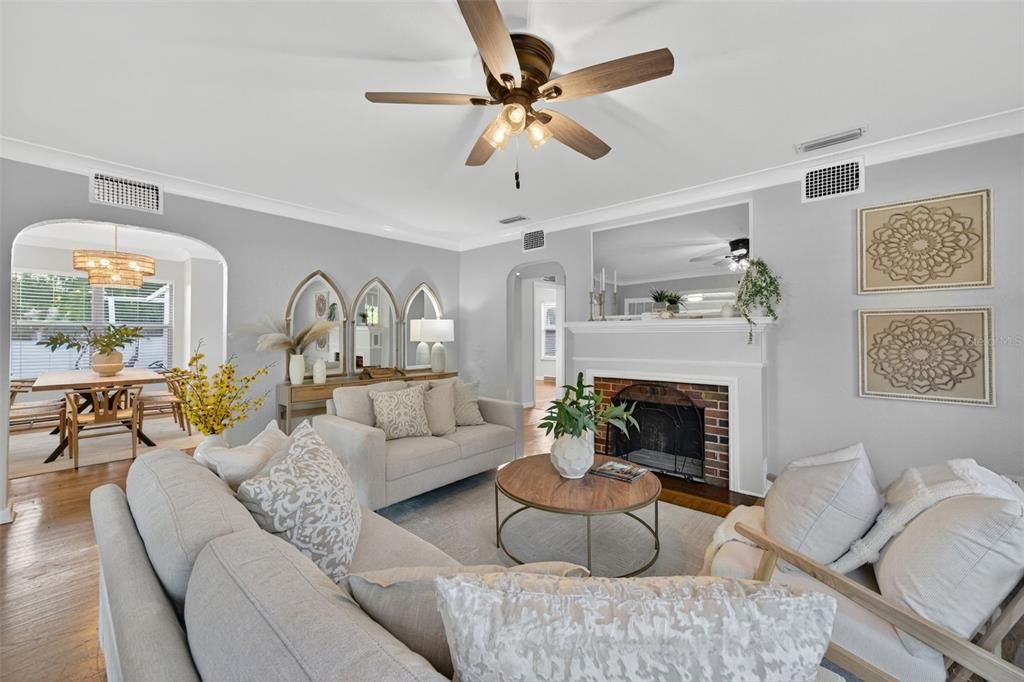 For Sale: $599,000 (3 beds, 2 baths, 1916 Square Feet)