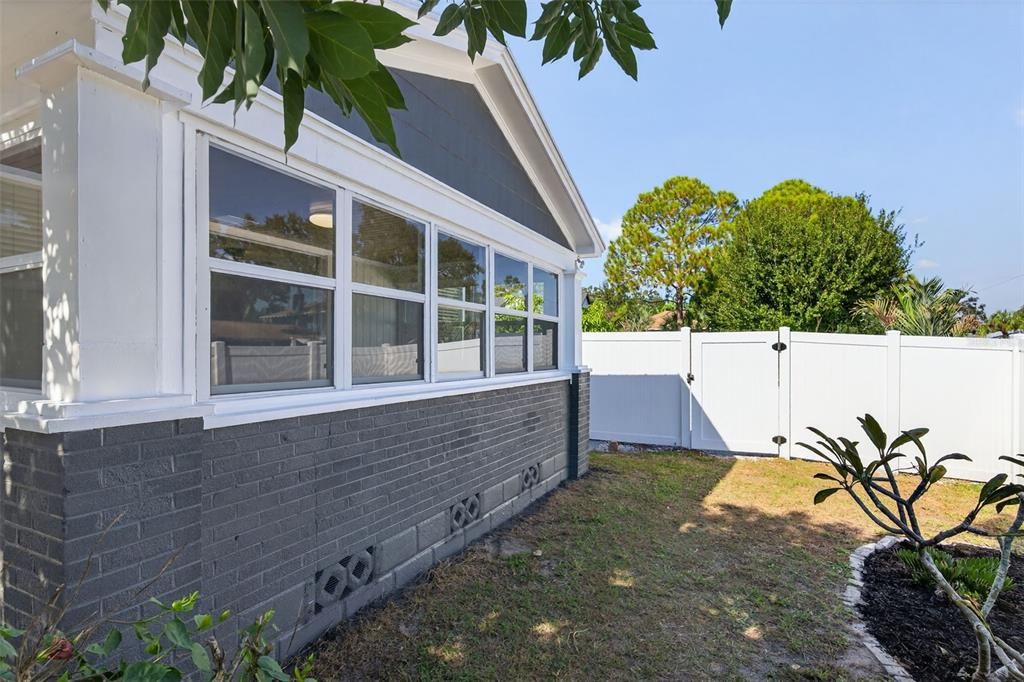 For Sale: $599,000 (3 beds, 2 baths, 1916 Square Feet)