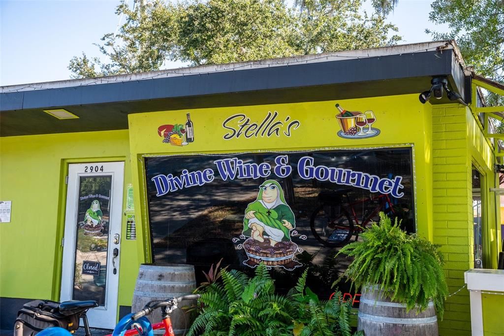 For Sale: $599,000 (3 beds, 2 baths, 1916 Square Feet)