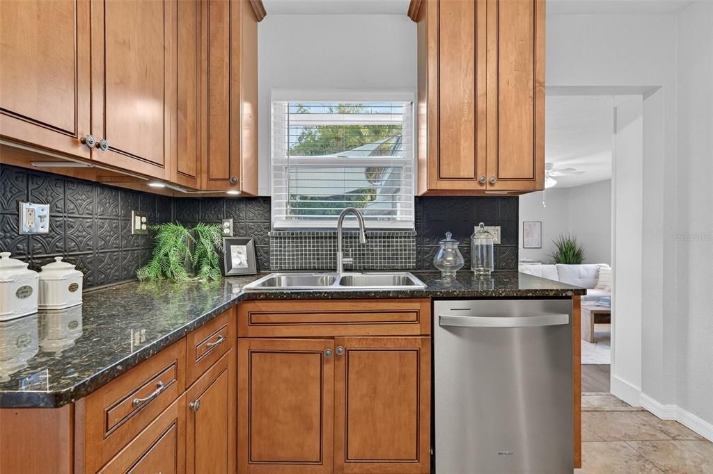 For Sale: $599,000 (3 beds, 2 baths, 1916 Square Feet)