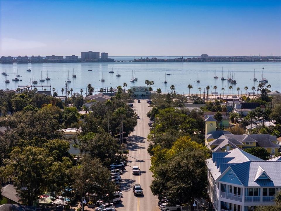 For Sale: $599,000 (3 beds, 2 baths, 1916 Square Feet)