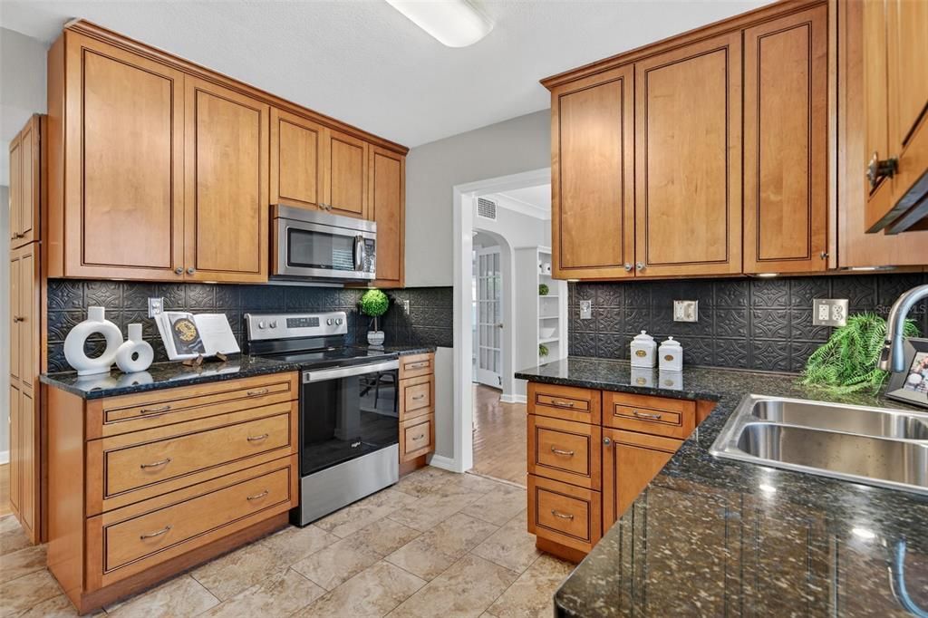 For Sale: $599,000 (3 beds, 2 baths, 1916 Square Feet)