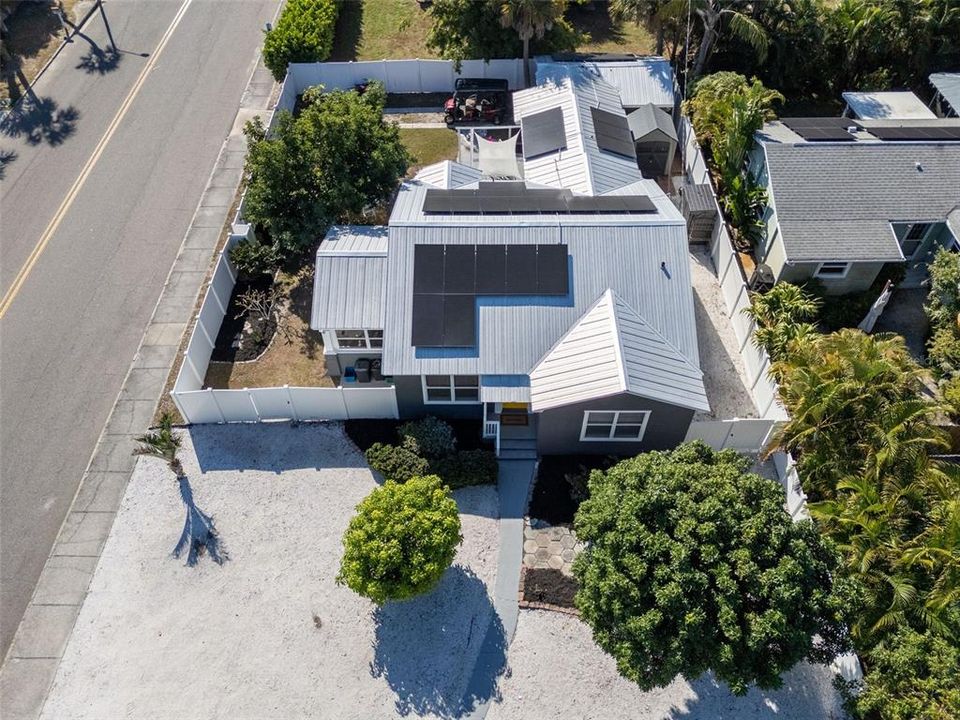 For Sale: $599,000 (3 beds, 2 baths, 1916 Square Feet)