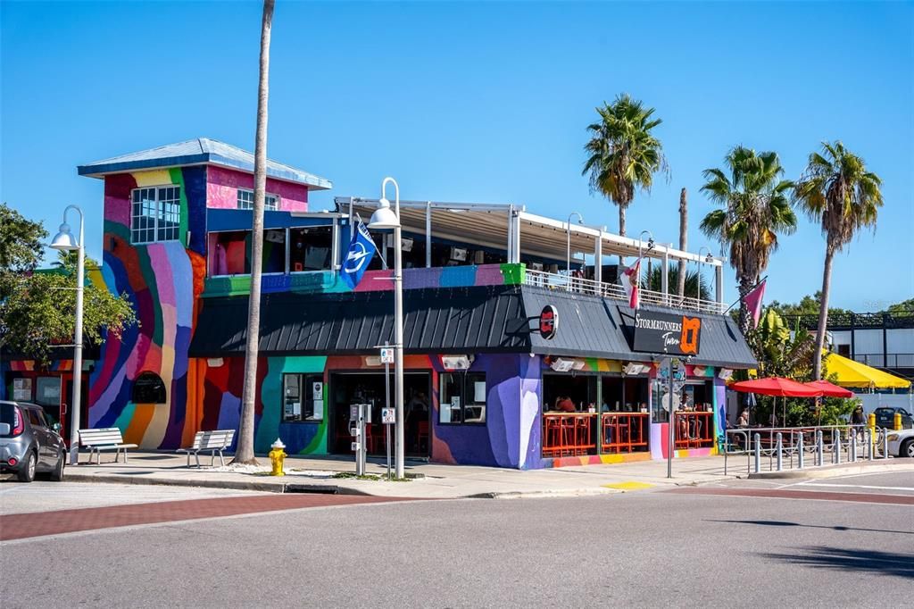 For Sale: $599,000 (3 beds, 2 baths, 1916 Square Feet)