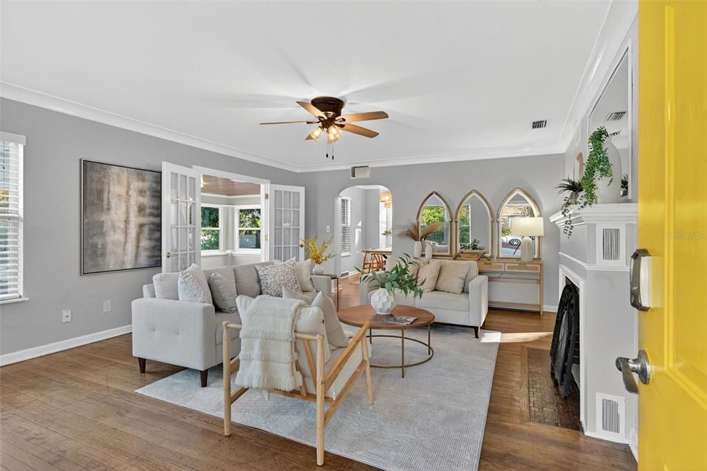 For Sale: $599,000 (3 beds, 2 baths, 1916 Square Feet)