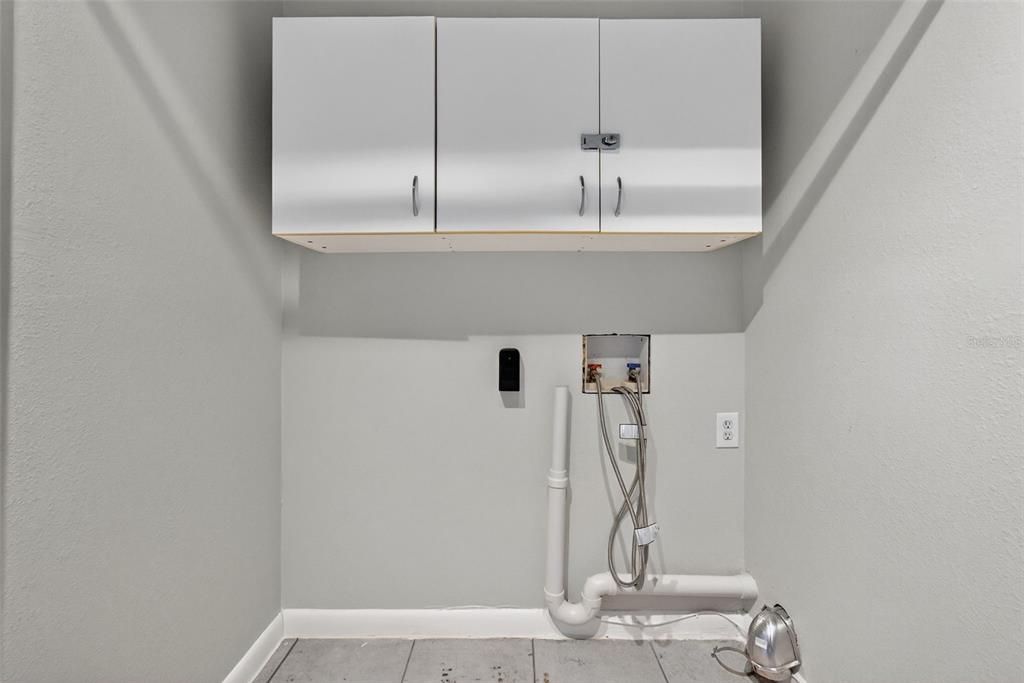 For Sale: $599,000 (3 beds, 2 baths, 1916 Square Feet)