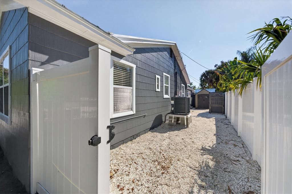 For Sale: $599,000 (3 beds, 2 baths, 1916 Square Feet)