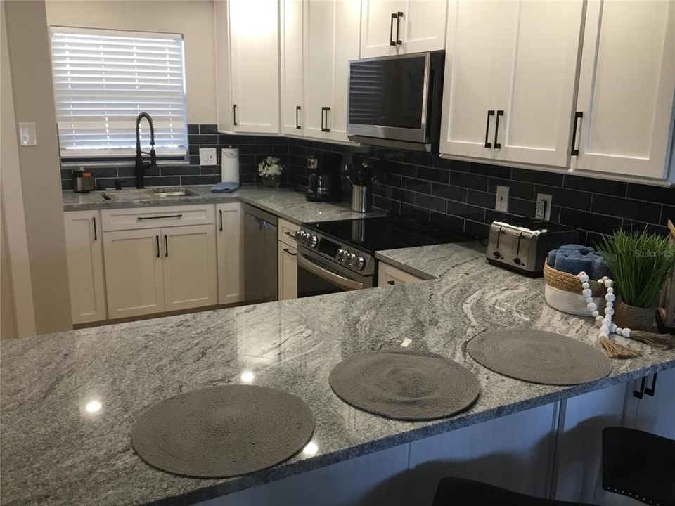 В аренду: $6,800 (2 спален, 2 ванн, 1080 Квадратных фут)