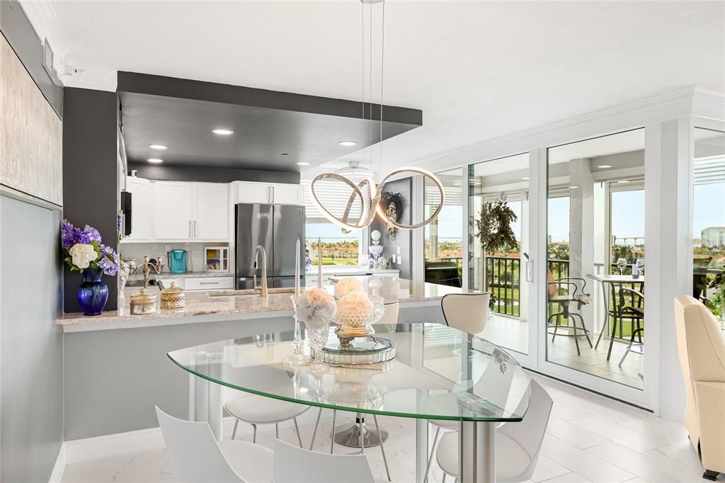 En Venta: $699,000 (2 camas, 2 baños, 1140 Pies cuadrados)