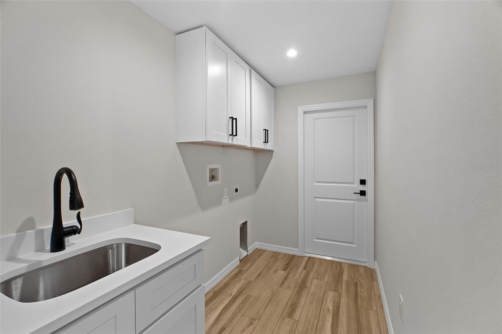 For Sale: $349,000 (3 beds, 2 baths, 1500 Square Feet)