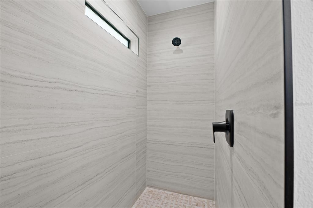 For Sale: $349,000 (3 beds, 2 baths, 1500 Square Feet)