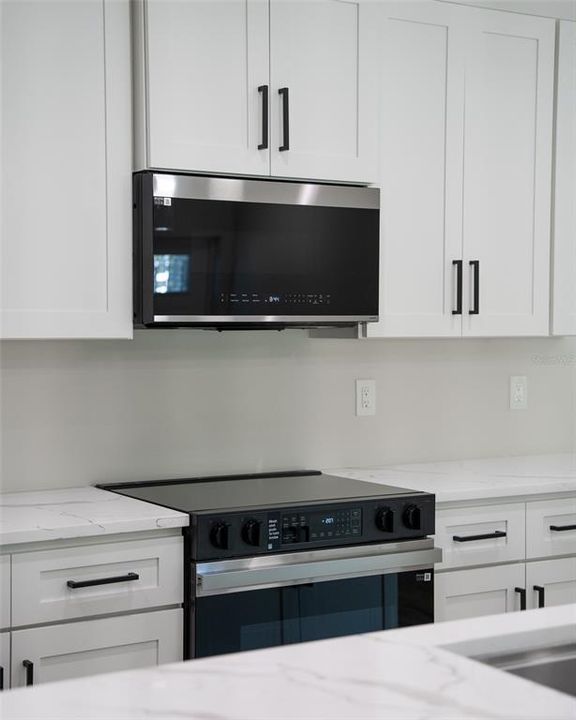 For Sale: $349,000 (3 beds, 2 baths, 1500 Square Feet)